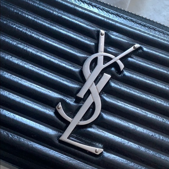 ✨SOLD✨ Saint Laurent - Monogram Zip Around Wallet - Picture 2 of 10